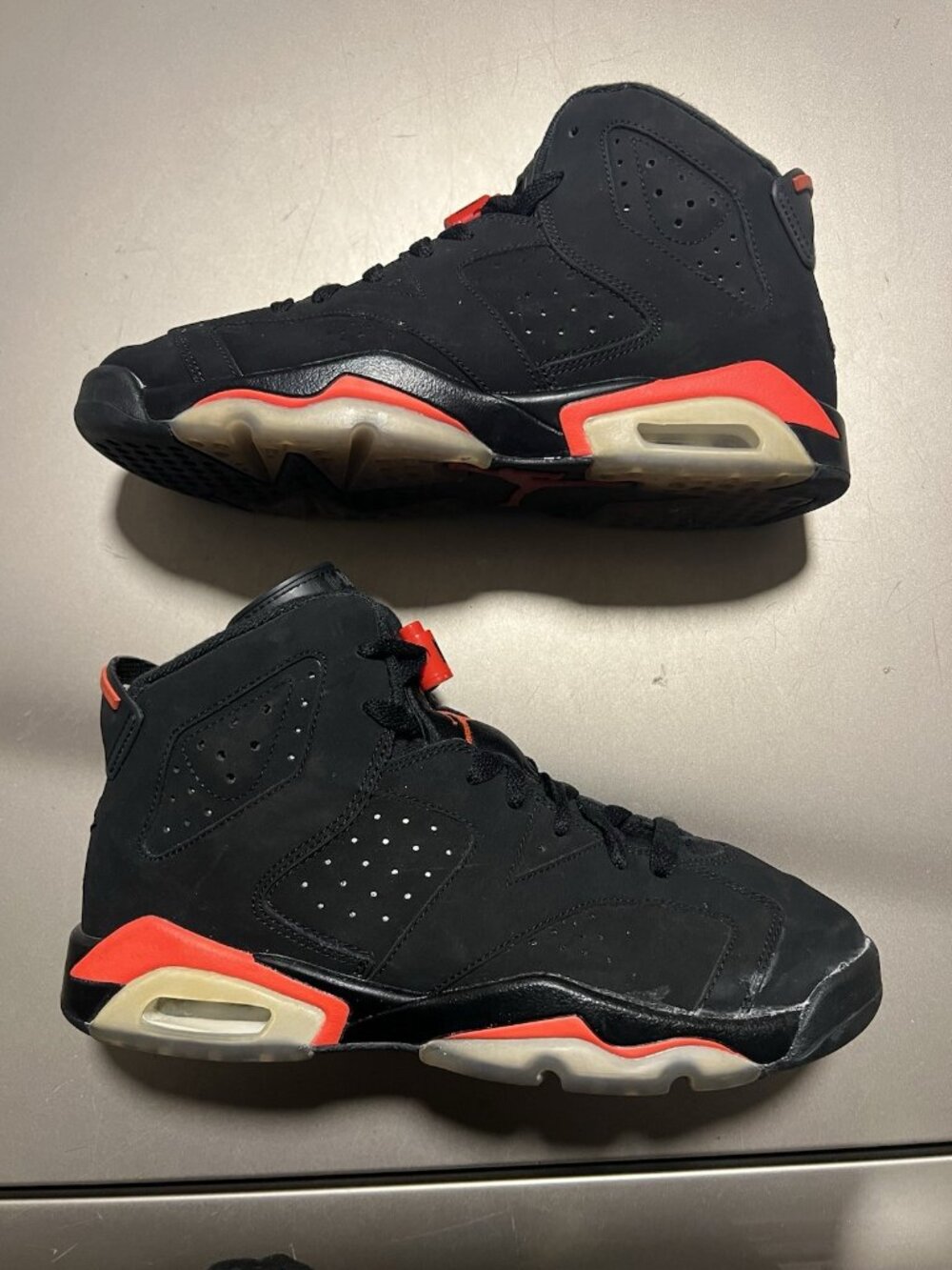 Jordan 6 Retro Black Infrared GS 384665-060 Gs size 7Y used no box